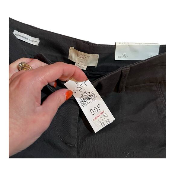 LOFT Womens Bermuda Roll Shorts Size 00P Black Flat Front Mid Rise Zip Fly NWT - Picture 4 of 9